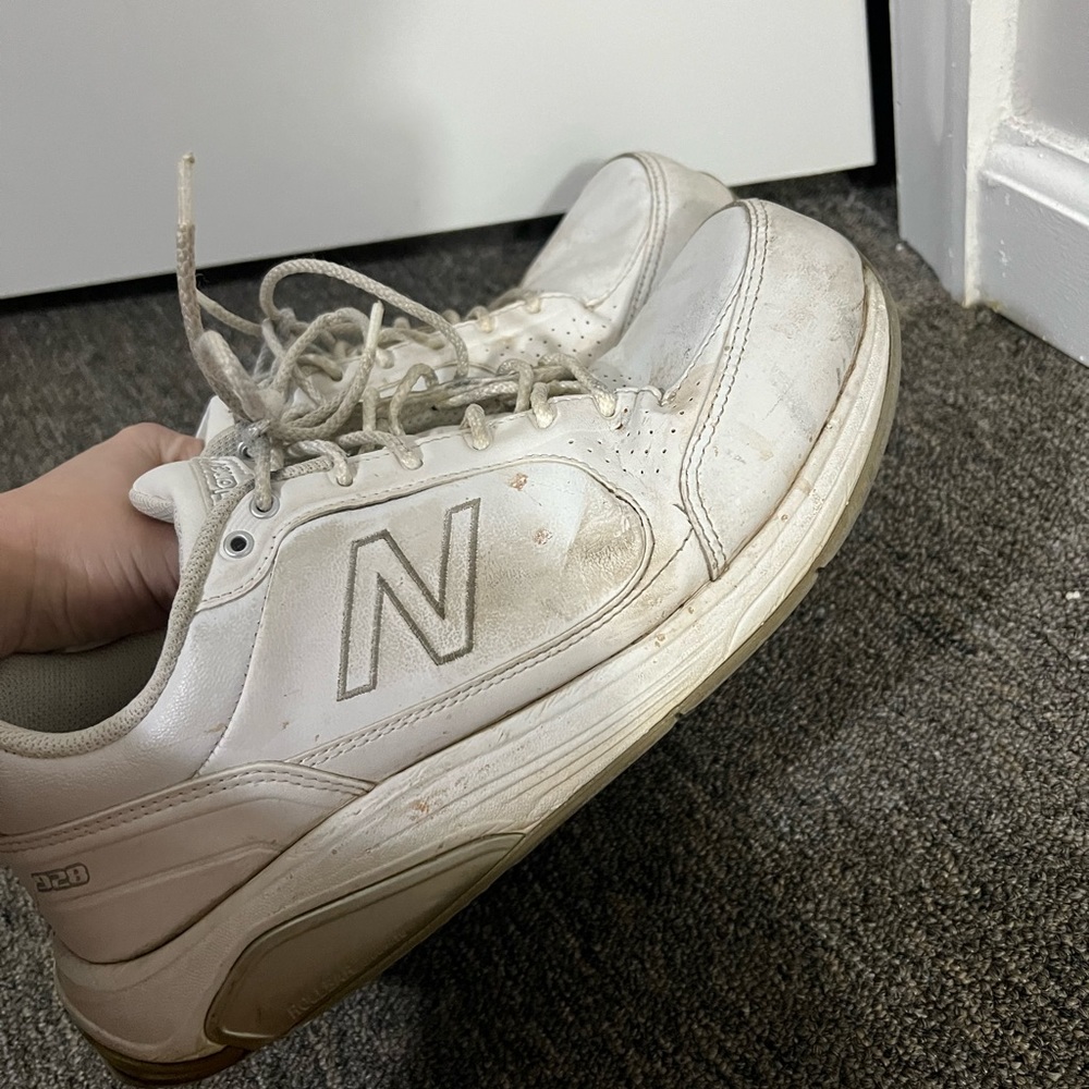 New Balance White Leather Lace Up Sneakers Size 11 US - Picture 3 of 6